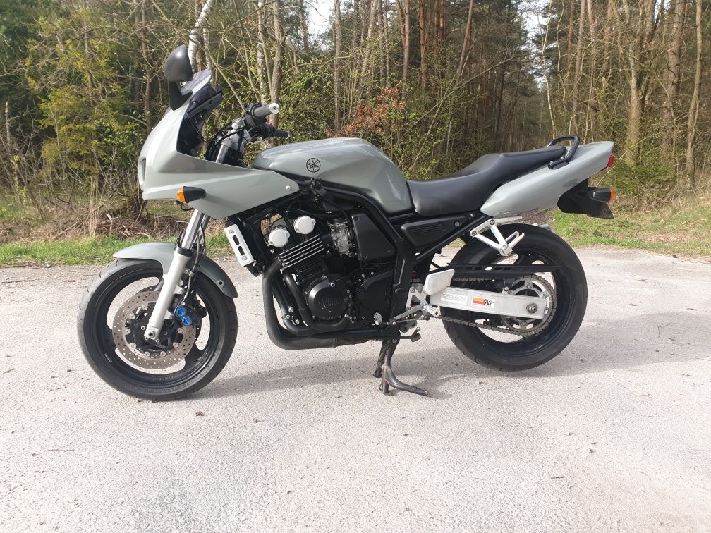 Yamaha Fzs 600 Fazer doinwestowany