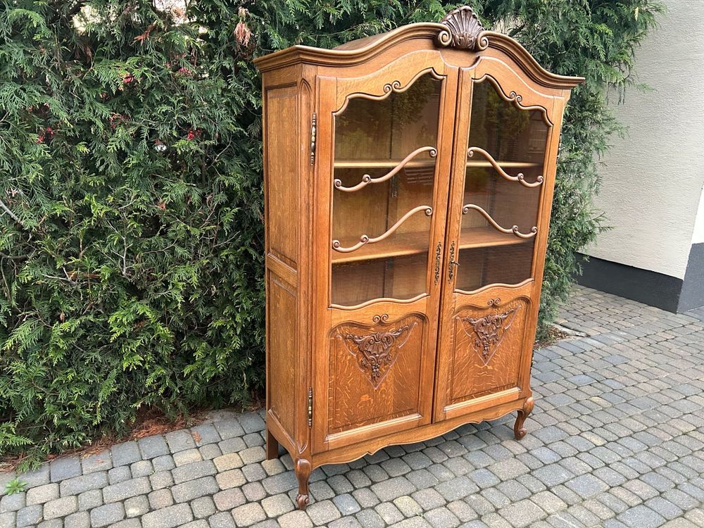 Witrynka biblioteka w stylu ludwikowskim gięte nóżki Ludwik XV stylowa
