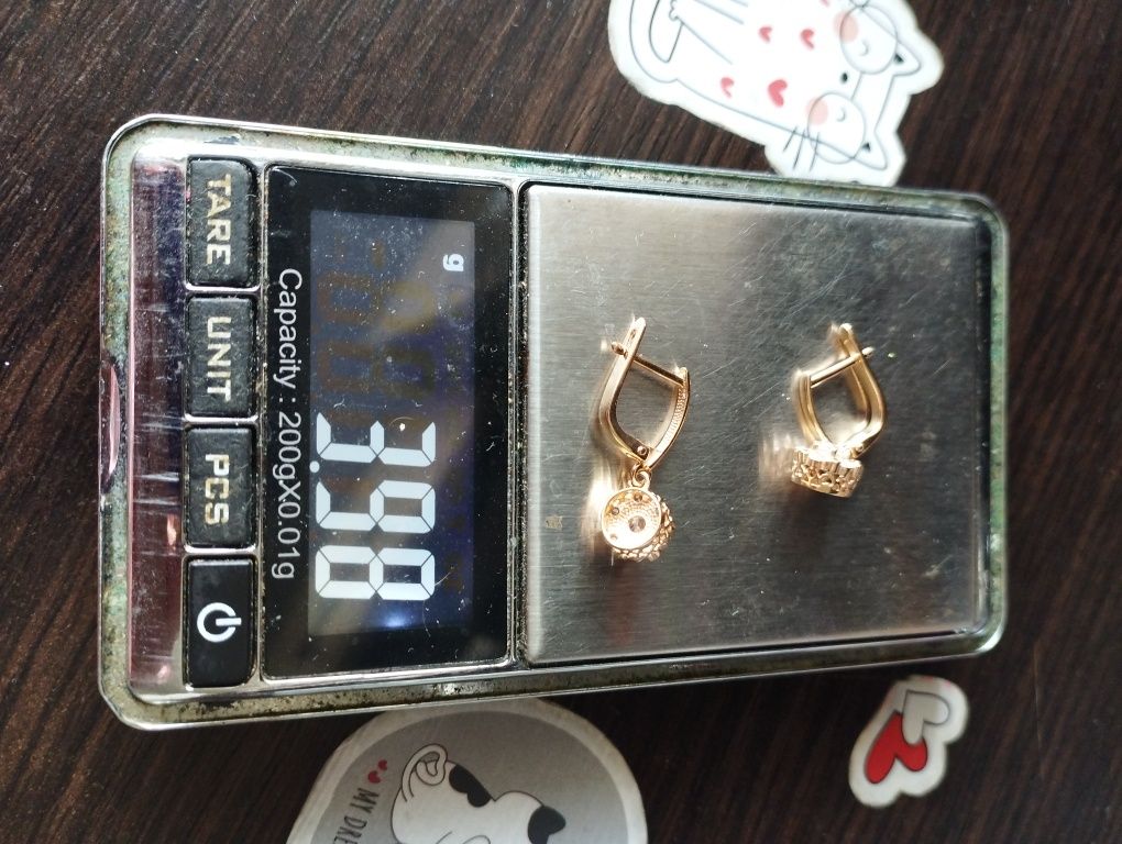 Золотые сережки 3.98 грамма
