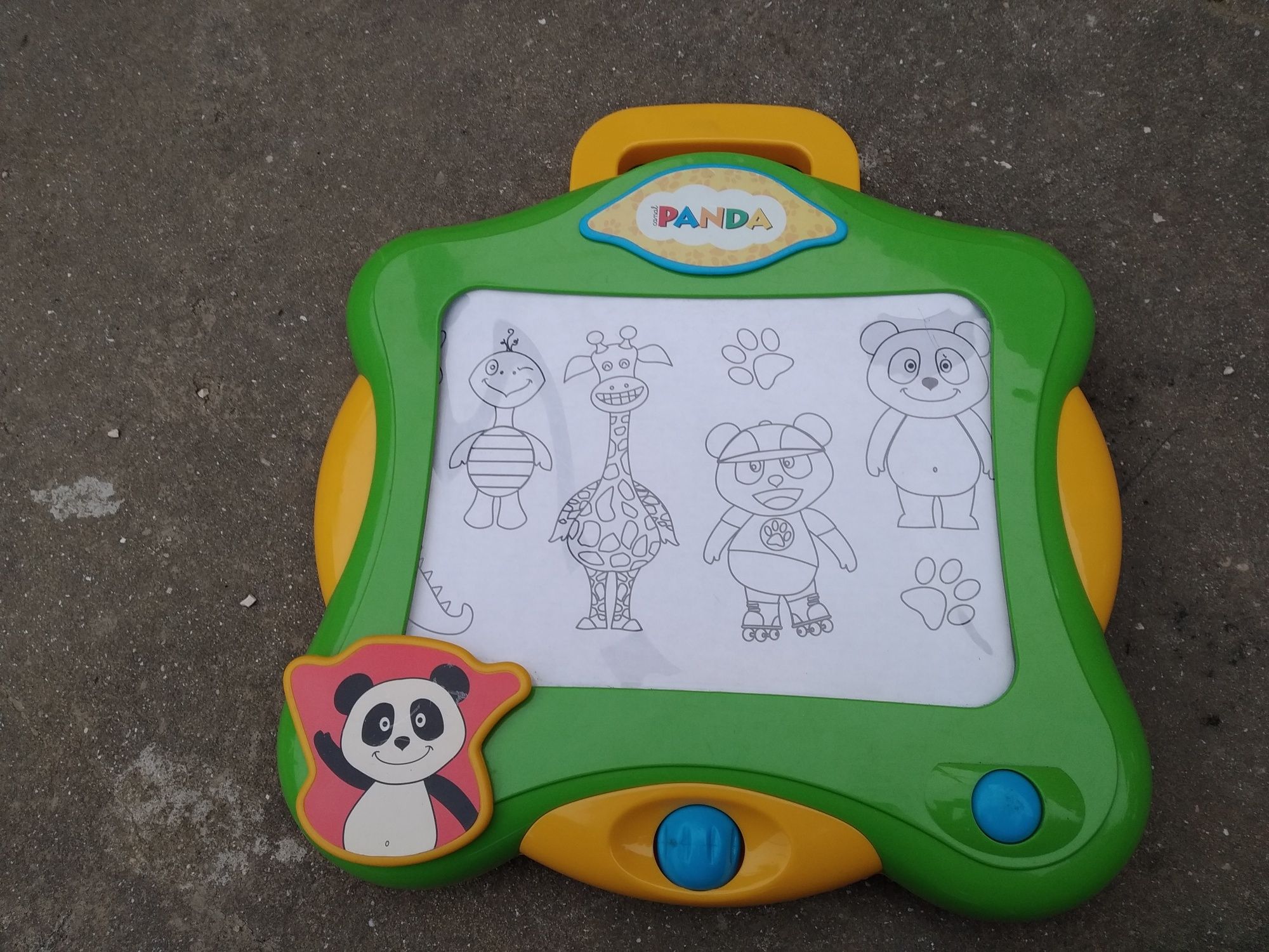 Quadro Panda + Telefone Fisher Price