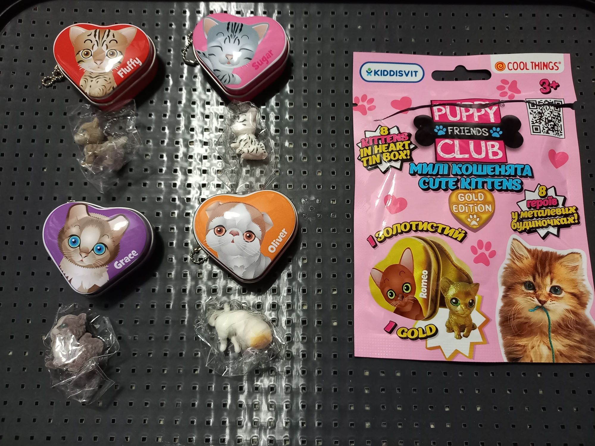 Hello kitty гарнюні, you you (панди і дельфіни) ,puppy friends club.