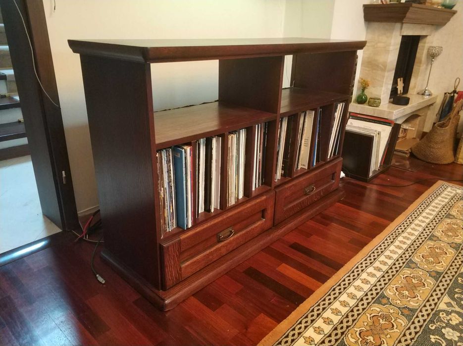 Szafka na płyty winylowe i sprzęt grający - robiona na zamówienie