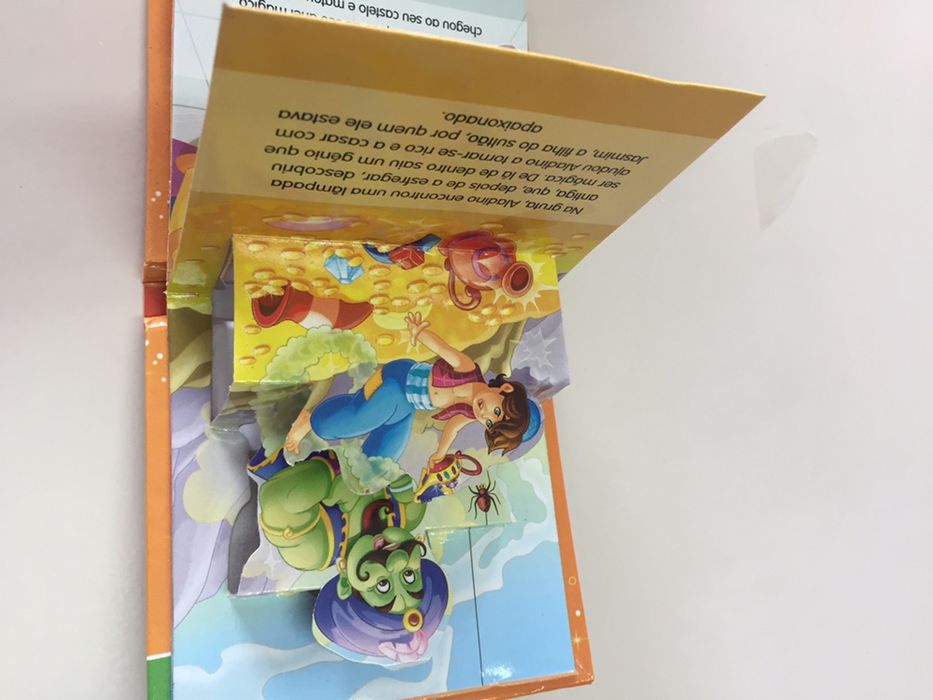 Livros infantismais uma caixinha com puzzles
