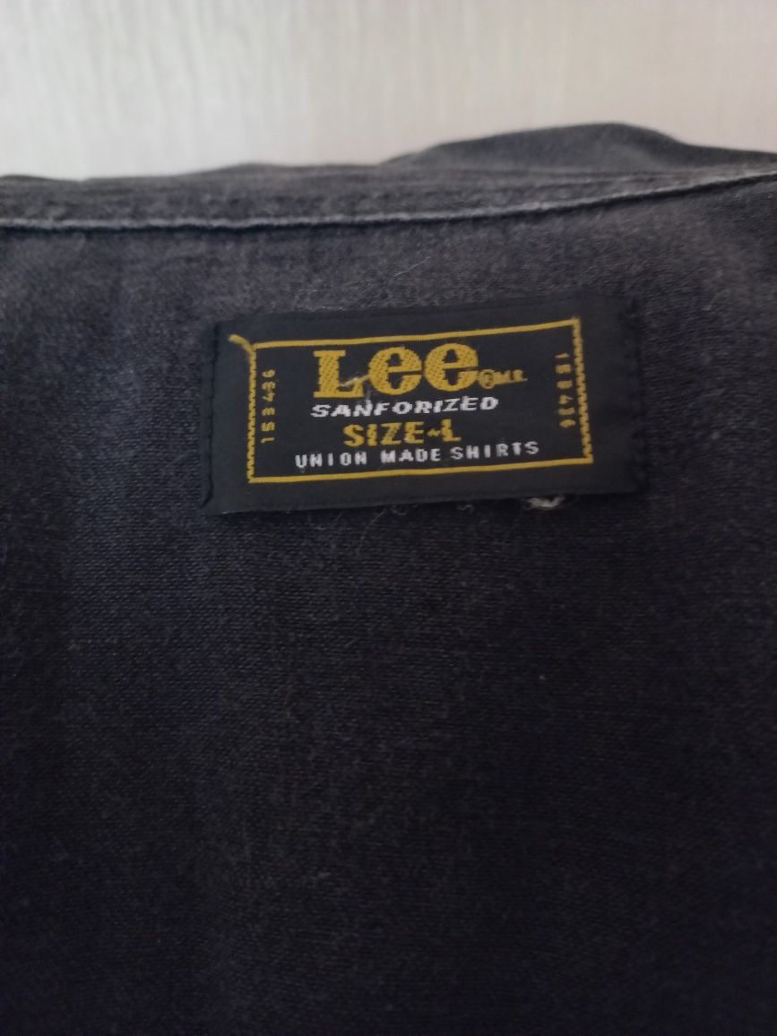 Продаю оригинальные винтаные джинсы и рубашку Lee