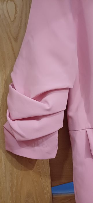 Żakiet, rękaw 3/4 marszczony, produkcji Włoskiej