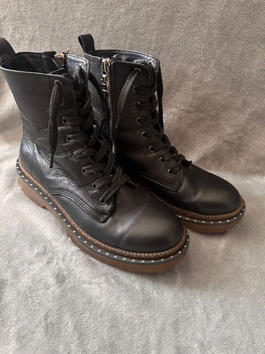 Trapery skórzane damskie stan na zdjęciu