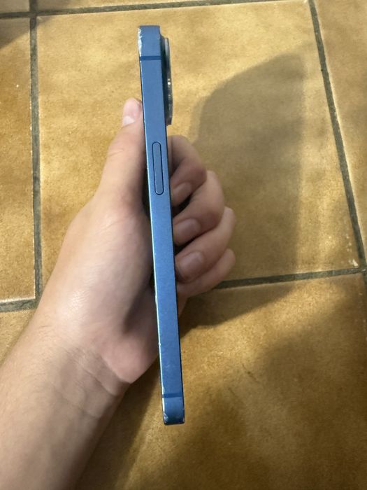 Продам айфон 13 128GB колір Blue акб 87%