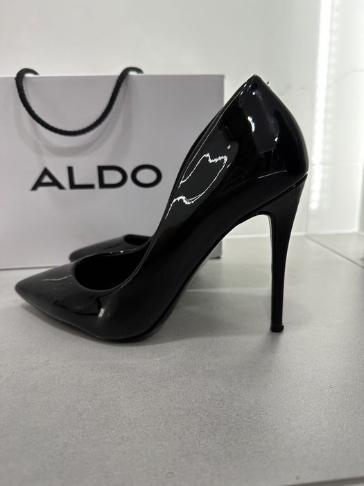Szpilki lakierowane Aldo rozmiar 37 nowe kosztują 400zl, polecam