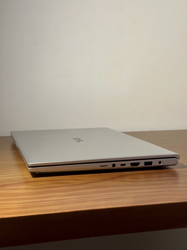 Portátil ASUS VivoBook | Ryzen 5 | 8GB RAM | Excelente Estado