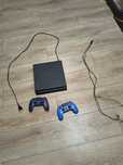 PlayStation 4 PS 4 + 2 pady