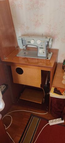 Швейная машинка Подольск 142, в рабочем состоянии