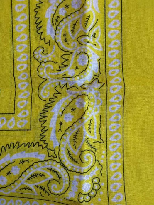 Lenço com cornucópias - Bandana - Cores e Quantidades Disponíveis
