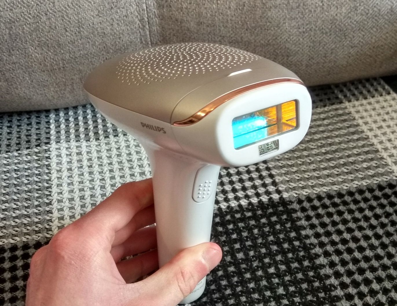 Фотоепілятор Philips Lumea Advanced