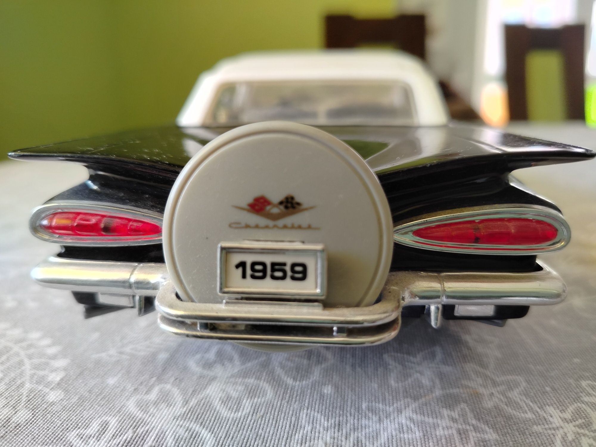 Model starego auta 1:18