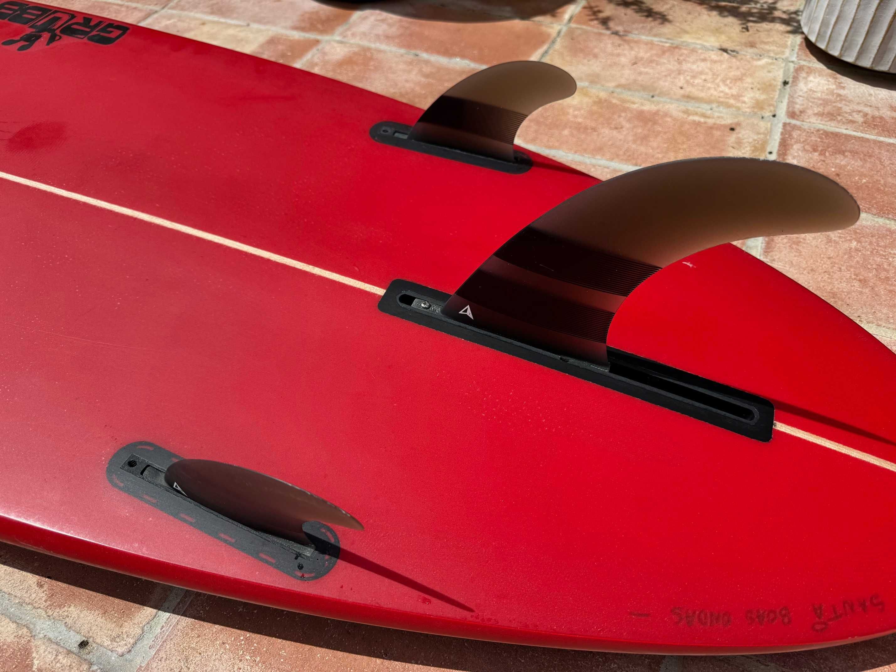 PRANCHA SURF MID-LENGTH 7´2" impecável com capa e quilhas 2+1