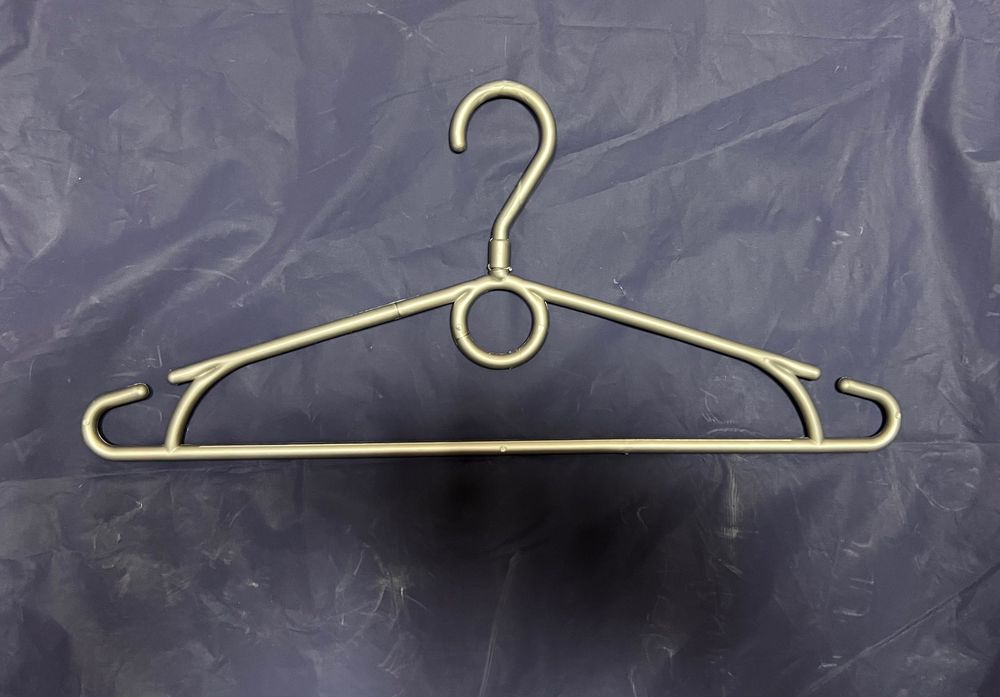 Wieszaki na ubrania srebrne plastikowe 10 szt