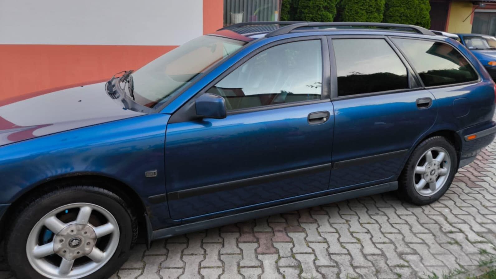 Samochód Volvo V40