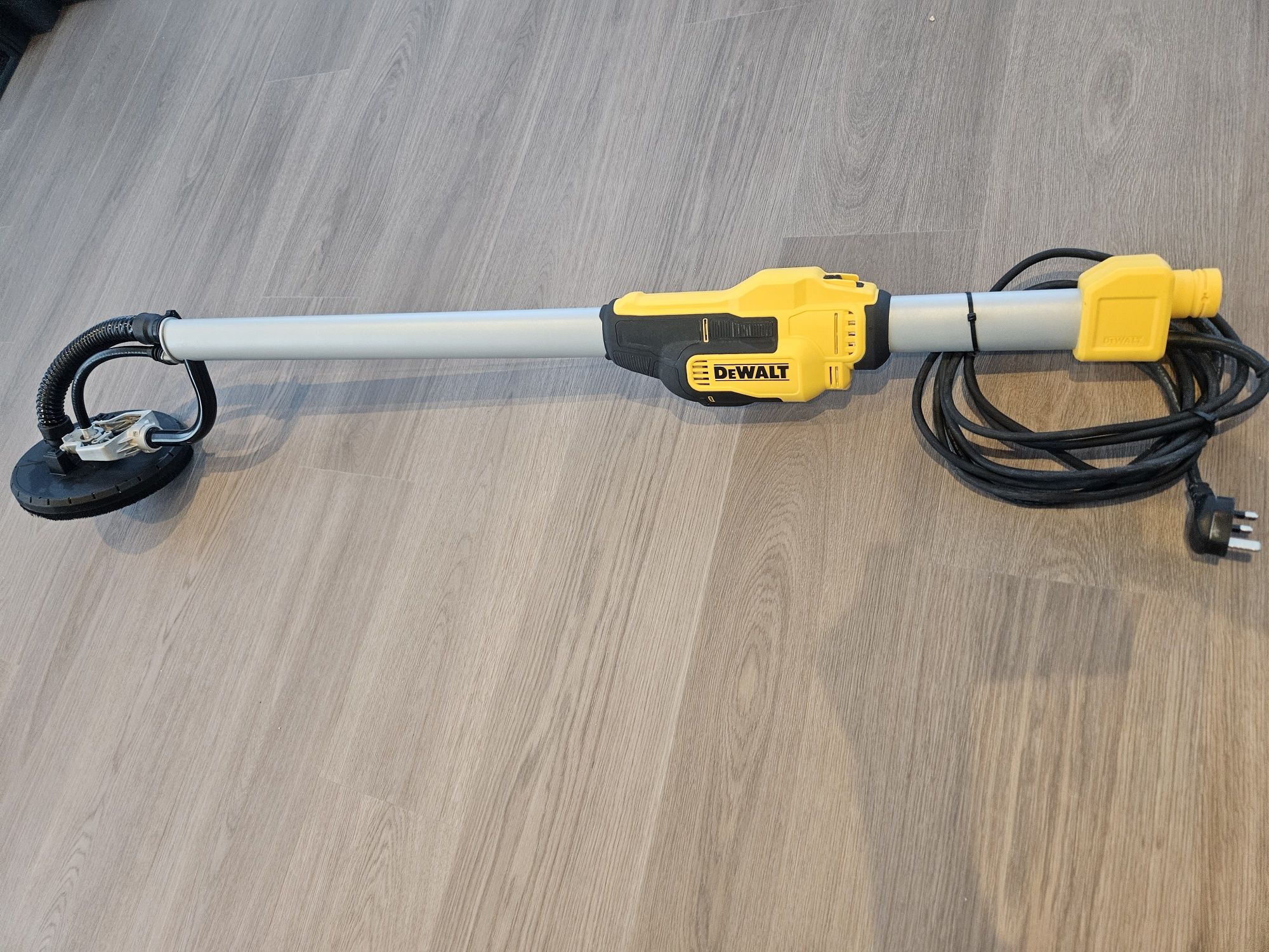 Szlifierka ŻYRAFA DeWALT DWE7800