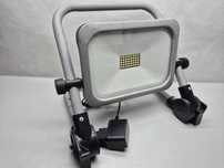 Lampa robocza LED na akumulator 20W; Madej S.C. Igielna Jasło