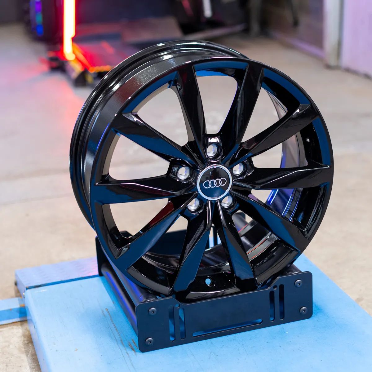 NOWE ORYGINALNE  Felgi Audi 17" A3 A4 A6 Q2 Q3 TT