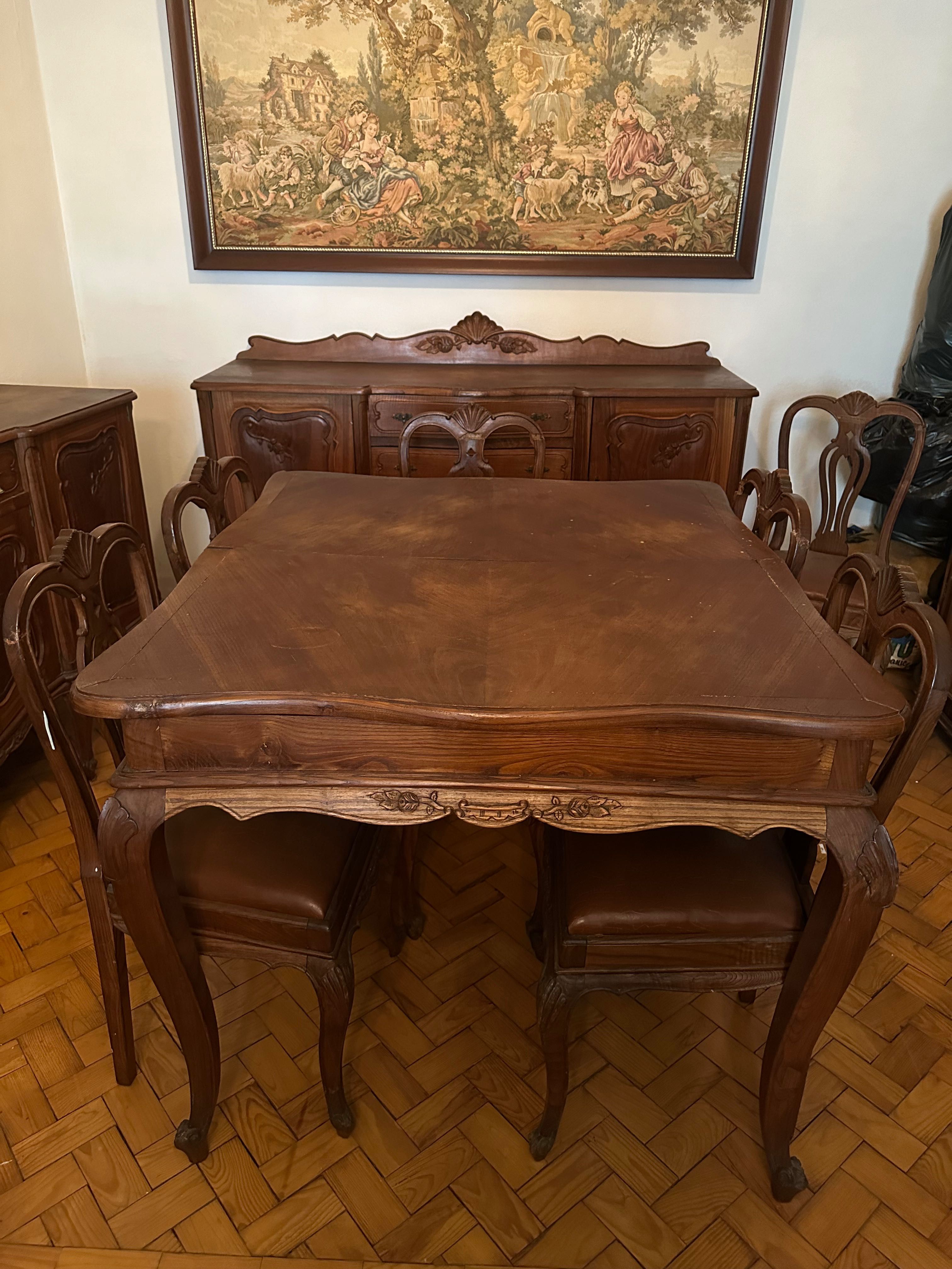 Conjunto de sala vintage: mesa extensível, cadeiras e aparadores