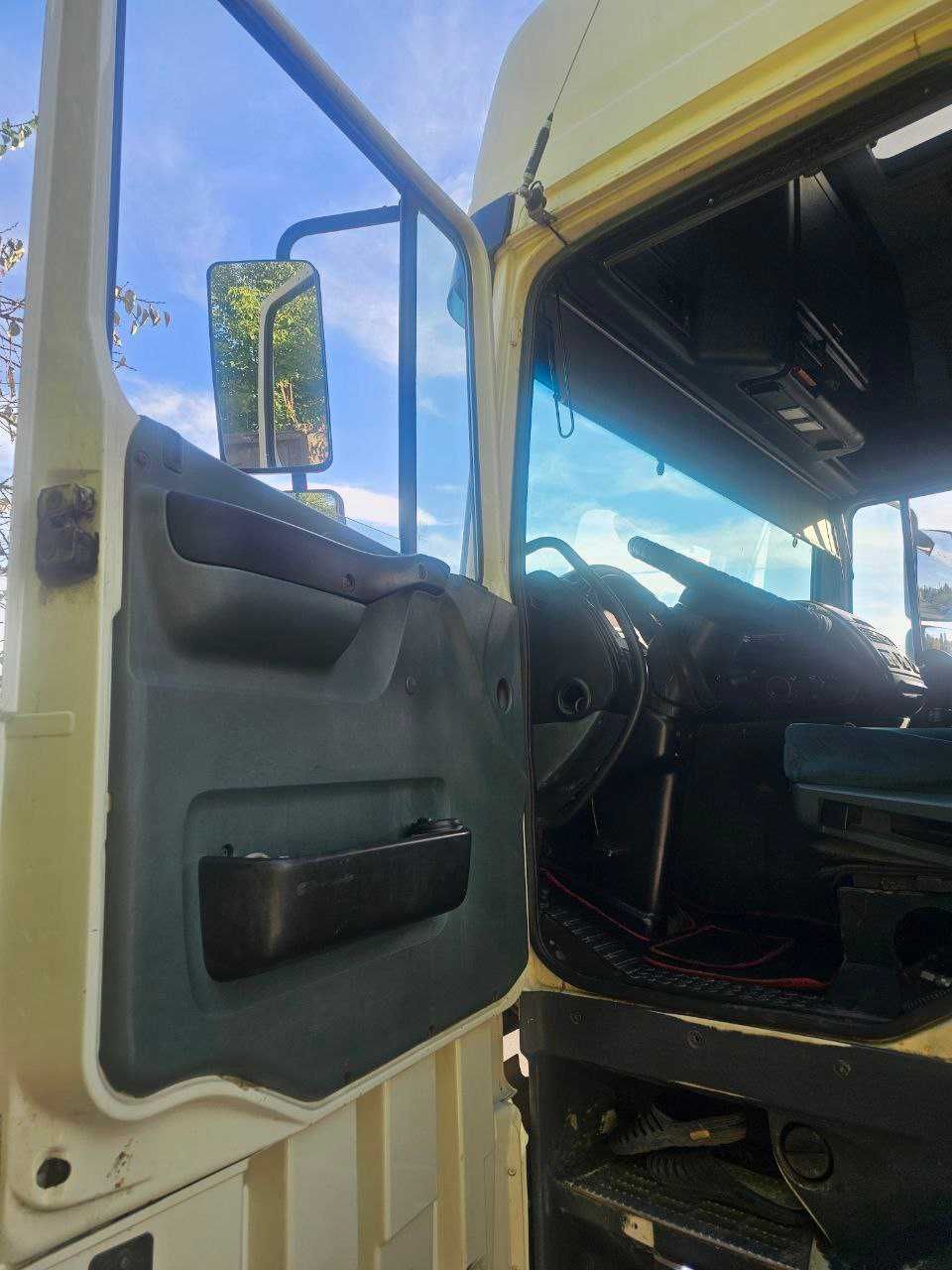 DAF 95 Super Space. стоит GPS-трекер