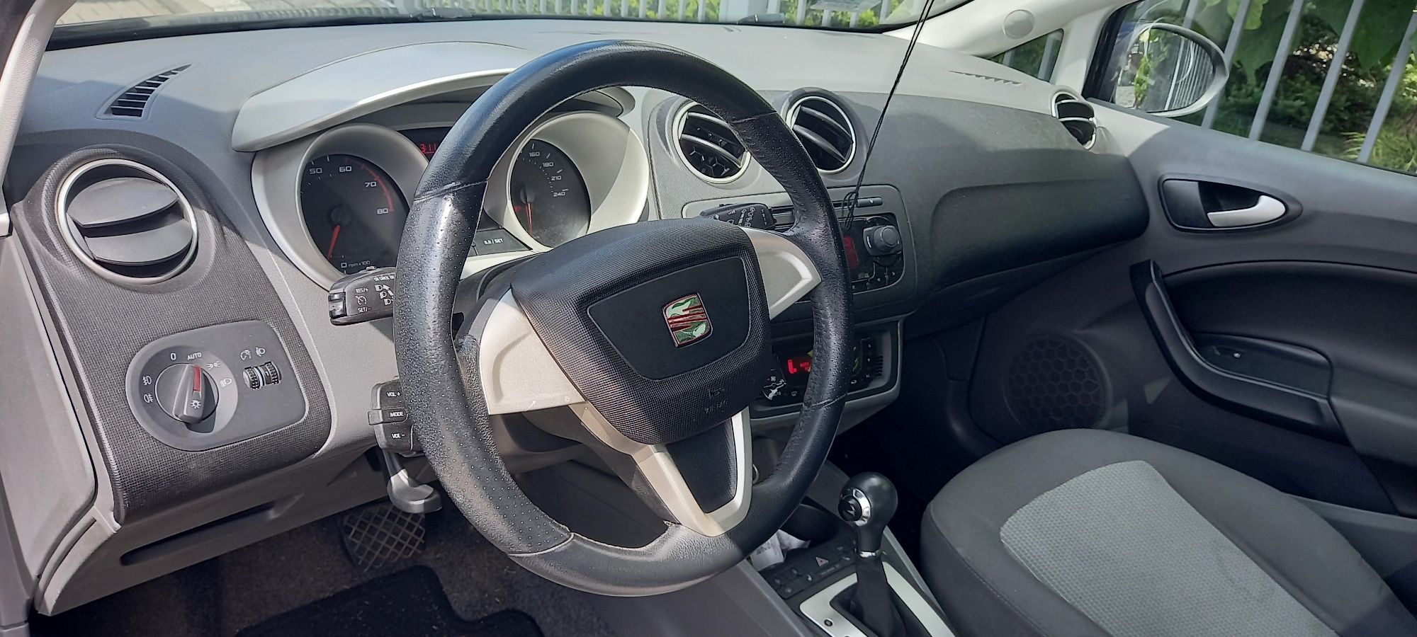SEAT IBIZA 1,2 automat