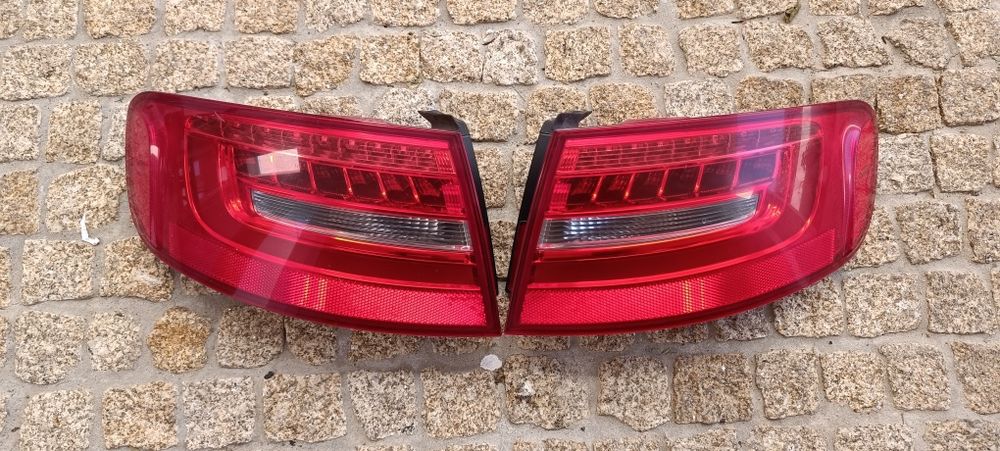 Farolim direito e esquerdo Audi A4