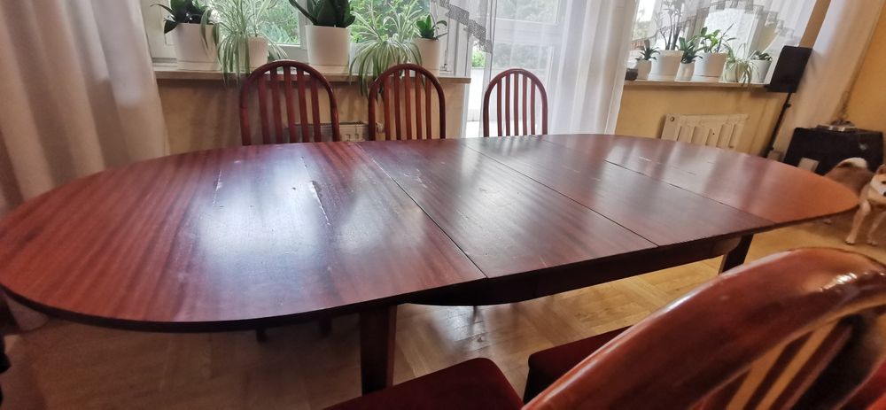 Duży rozkładany stół od 150 do 226cm długości, szerokość 100cm