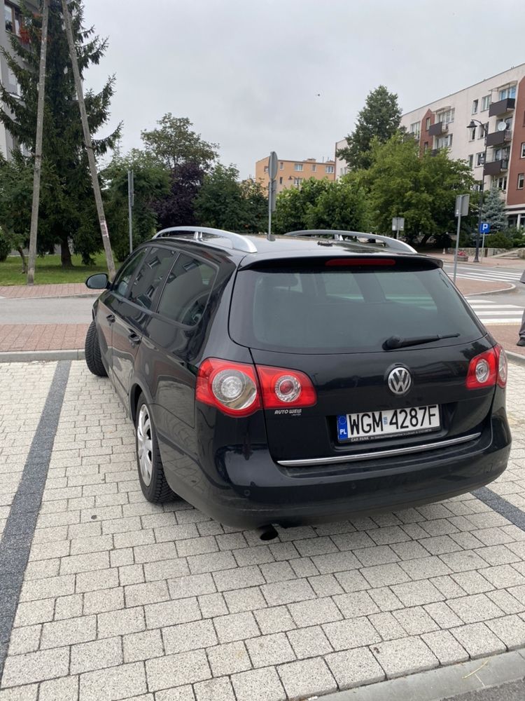Volkswagen PASSAT 1.6 B6 FSI Benzyna