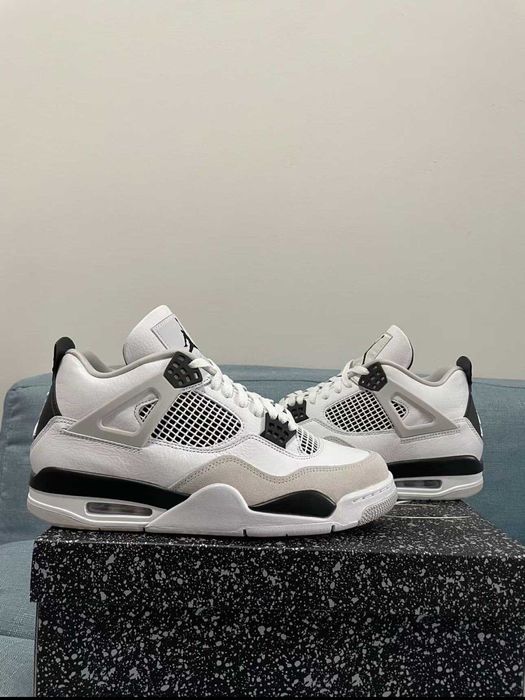 Buty Trampk Jordan 4 Retro military black R.41