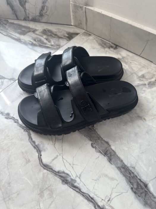 Шльопки calvin klein в стилі шипрів