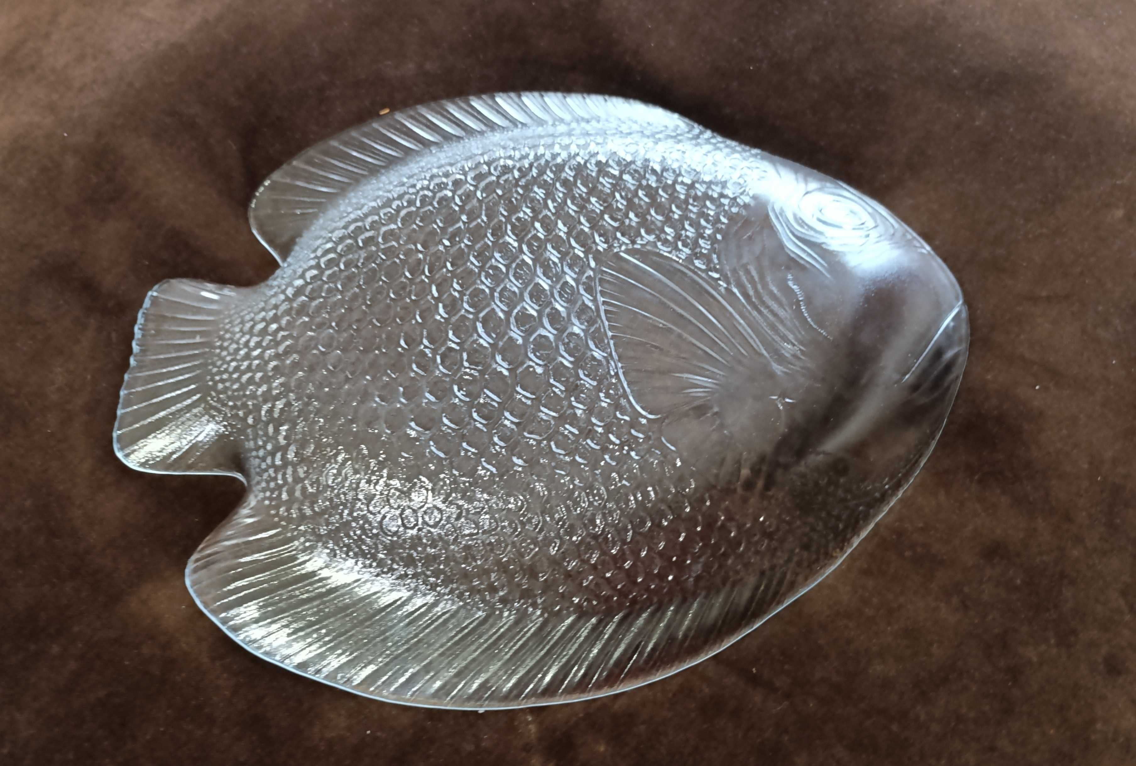 Prato Grande, Servir, forma de peixe, em vidro trabalhado - 39X33 cm