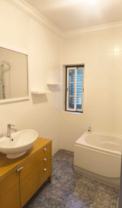 Apartamento T3 em Beloura, inserido em condomínio fechado com piscina