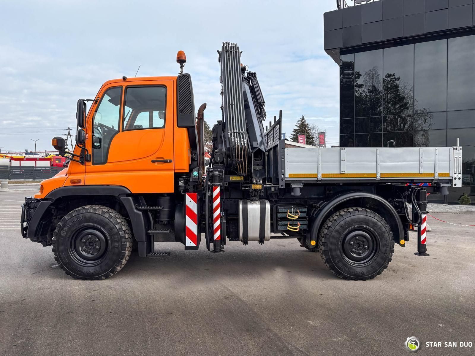 Unimog UNIMOG U300 4x4 HIAB 122 D -3 HDS Żuraw  Mercedes-Benz UNIMOG U300 4x4 HIAB 122 D -3 HDS Żuraw