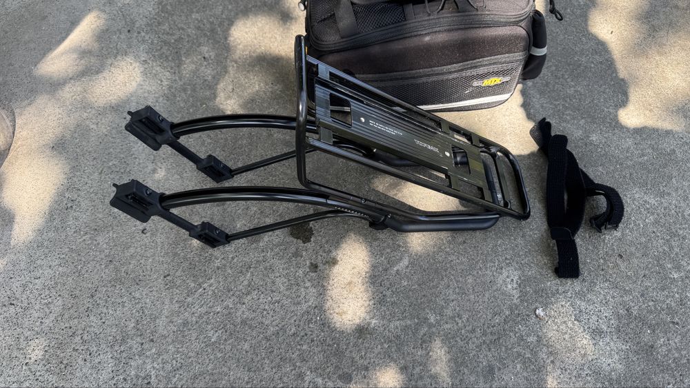 Багажник задній Topeak TetraRack M2L з сумкою.