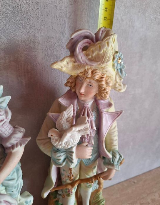 Парные статуэтки кавалер дама