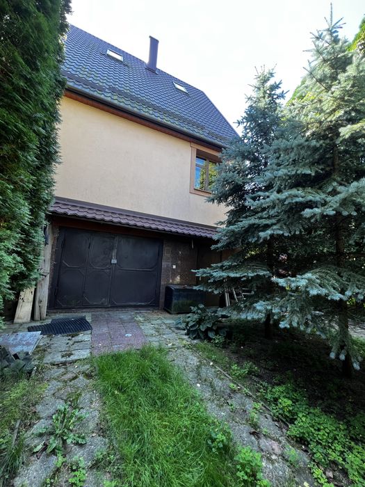 Затишний заміський будинок із каміном та атмосферою мисливського дому!