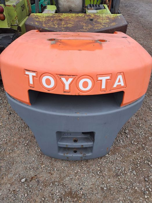 Przeciwwagi do wózków widłowych Toyota, obciążniki, balasty różne wagi