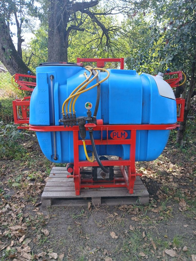 Оприскувач навісний 800л.+ кардан