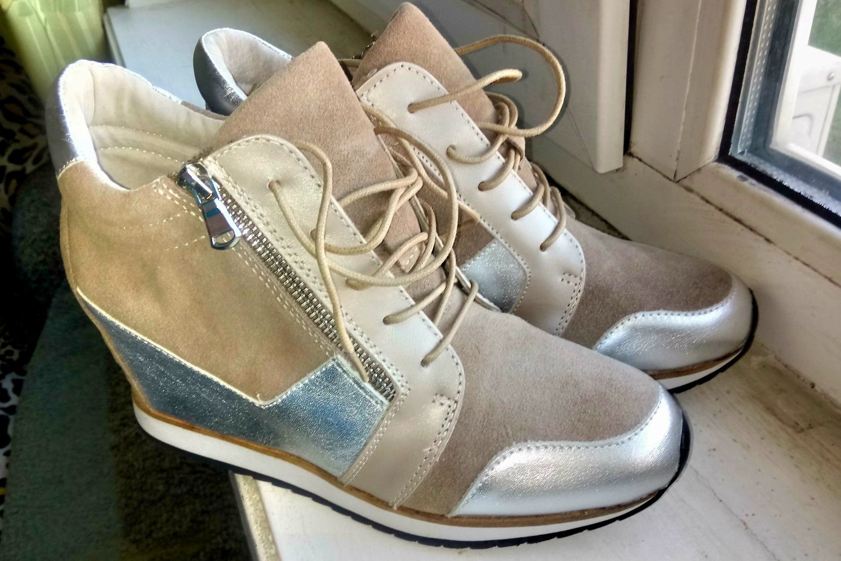 Сникерсы из натуральной кожи и замши 38-39 р-р. НОВЫЕ