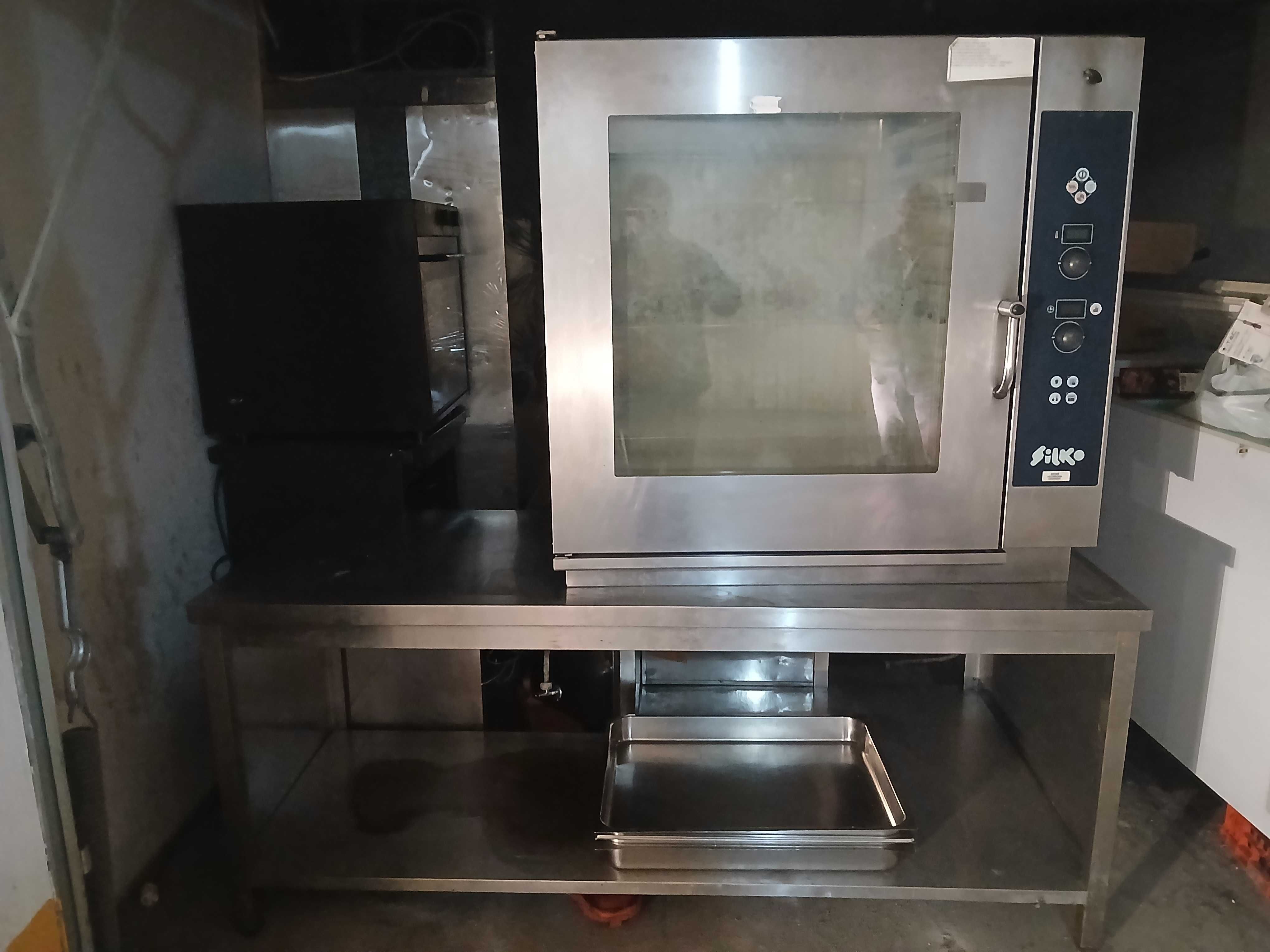 Forno Industrial 102X99X99 com Bancada Inox 100X100 + 70X80.