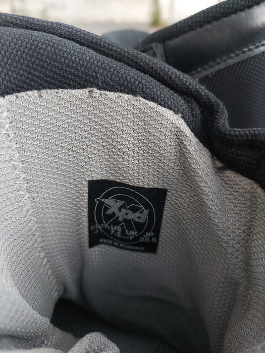 Vendo calças  de andar de mota com protecções  de joelhos
