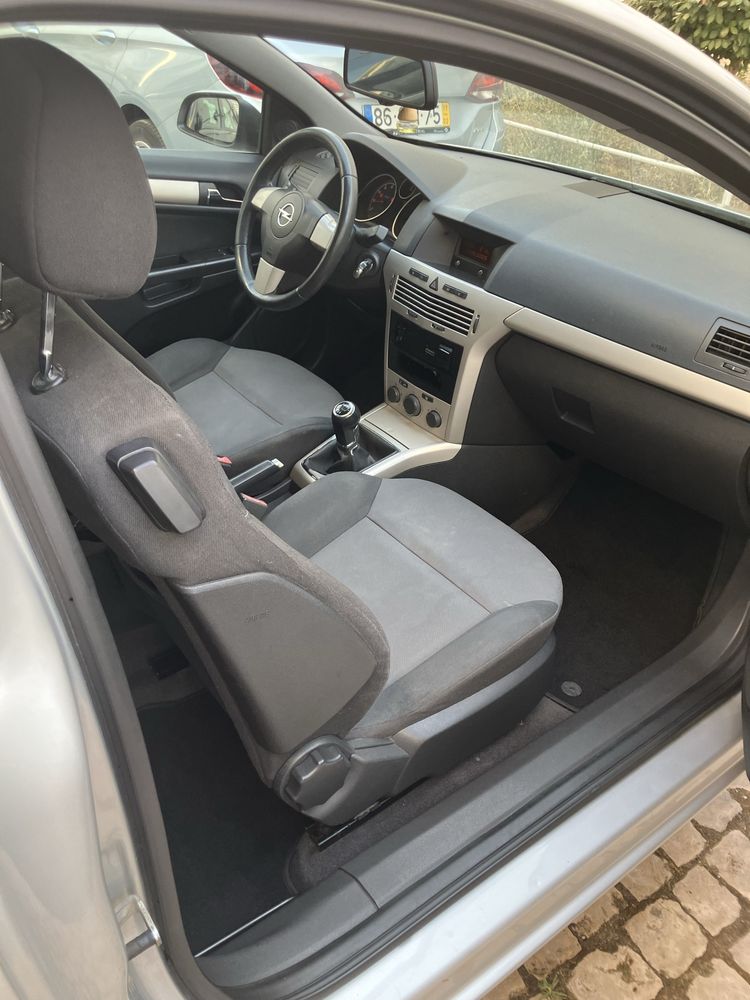 Opel astra h gtc