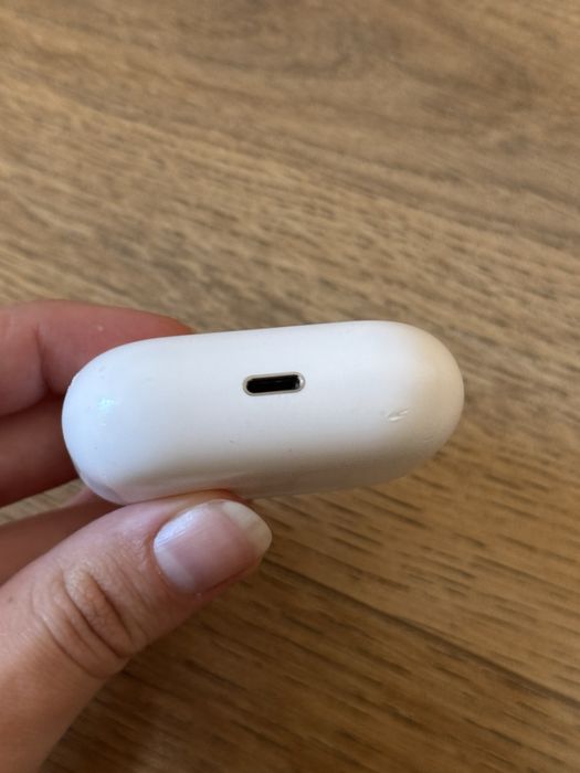 Оригінальний кейс Airpods Pro 1 generation