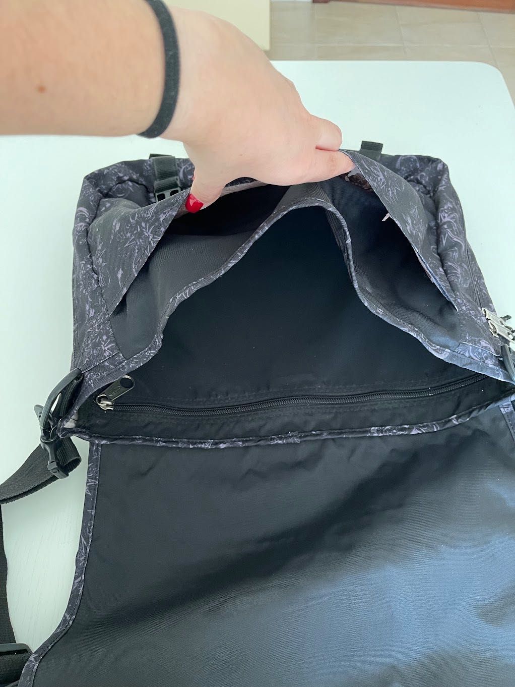 Mala a tiracolo com padrão Eastpak