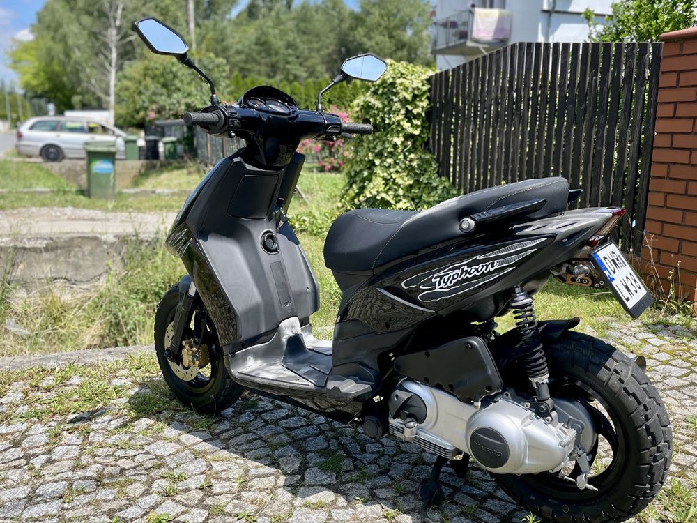 Sprzedam skuter piaggio typhoon 125 rok2012