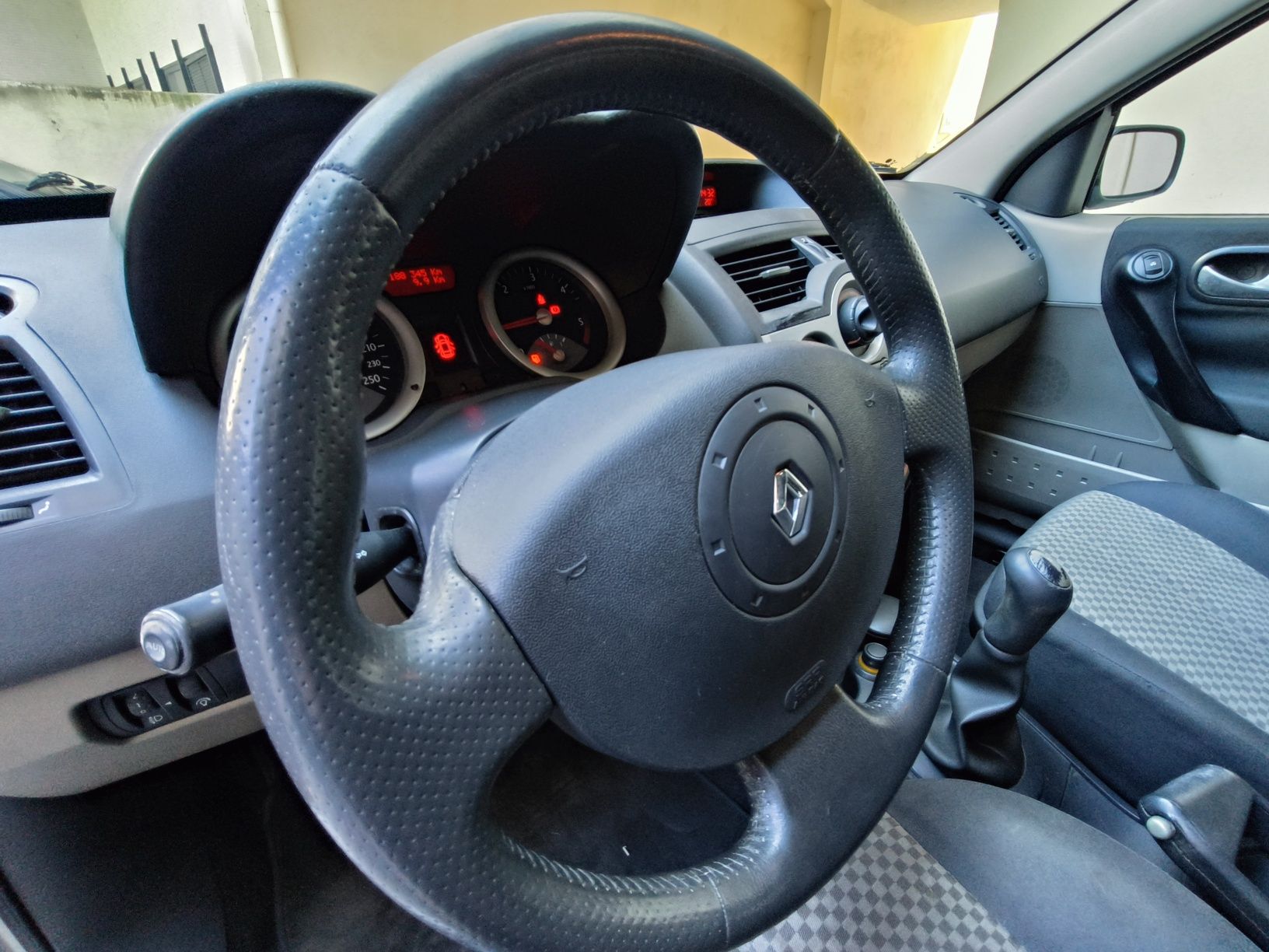 Renault Megane 1.5Dci apenas 180 mil kms