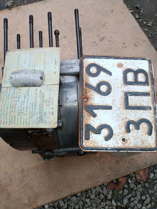 Двигатель иж Юпитер 5   по запчастям