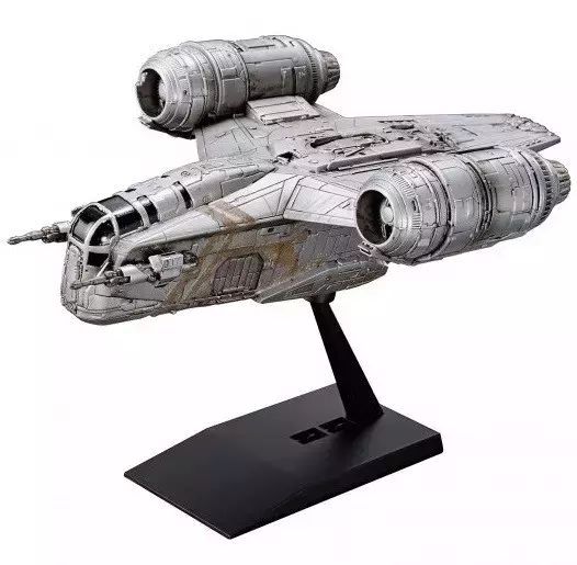 Model plastikowy Star Wars Bandai Razor Crest 1/144. Revell